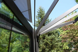 Botanischer Garten Grüningen. Das neue Gewächshaus mit automatischen Sonnensegeln Gewächshaus mit automatischen Sonnensegeln.