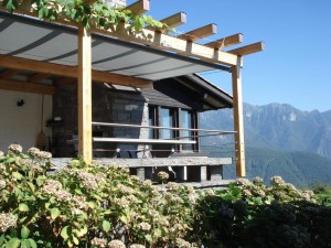 Exklusiver rollbarer Sonnenschutz für Terrasse in San Salvatore
