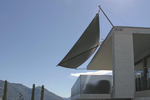 Filigrane Terrassenbeschattung in Ascona TI