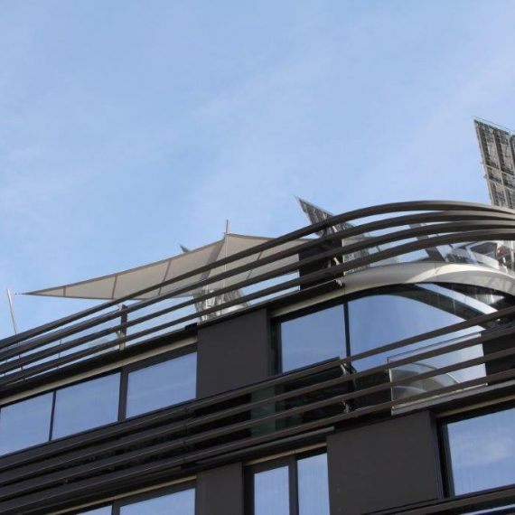 Exklusiver Sonnenschutz Terrasse aus Segeltuch