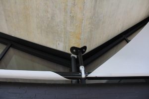 2 Sonnensegelwellen gekoppelt und abgehängt