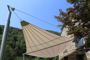 Ein 50m2 rollbares Sonnensegel