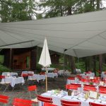 aufrollbare Sonnensegel im Waldhaus Sils